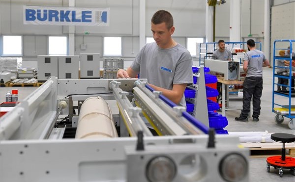 Átadták a német Bürkle cég debreceni gépgyártó üzemét