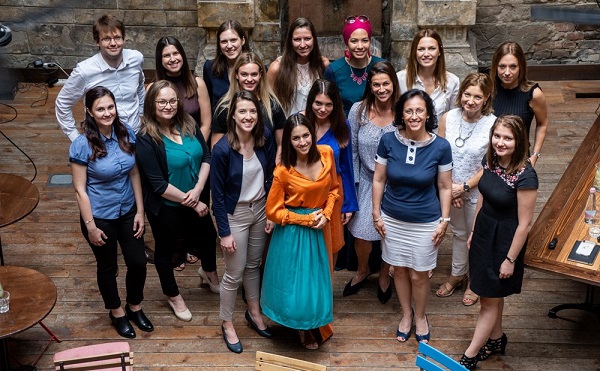 A Hiventures StartupHer programja 9 vállalkozói csapatot jutalmazott