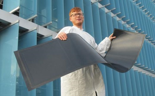 A Flisom napelem-paneleket előállító gyárat épít Kecskeméten