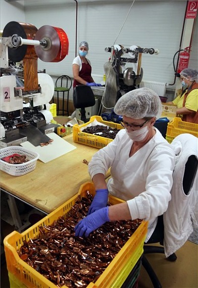 A szerencsi csokoládégyár bővítését támogatja a kormány