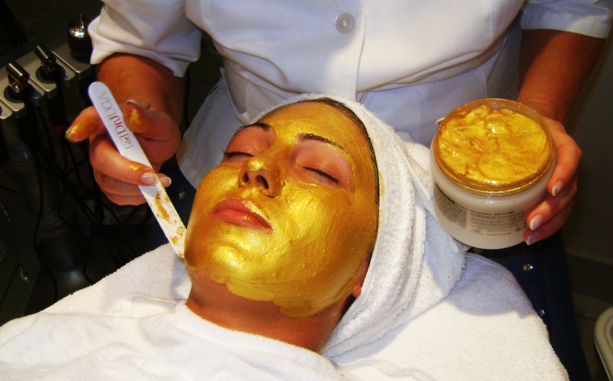 arany_kezels_81_20100128130803_597.jpg arany_kezels_81_20100128130803_597.jpg