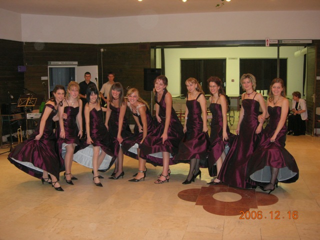 szalagavat&oacute;ra