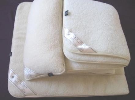 Gyapjúmarket - gyapjú ágyneműgarnitúrák, takarók, párnák, matracok, derékaljak, infra derékalj