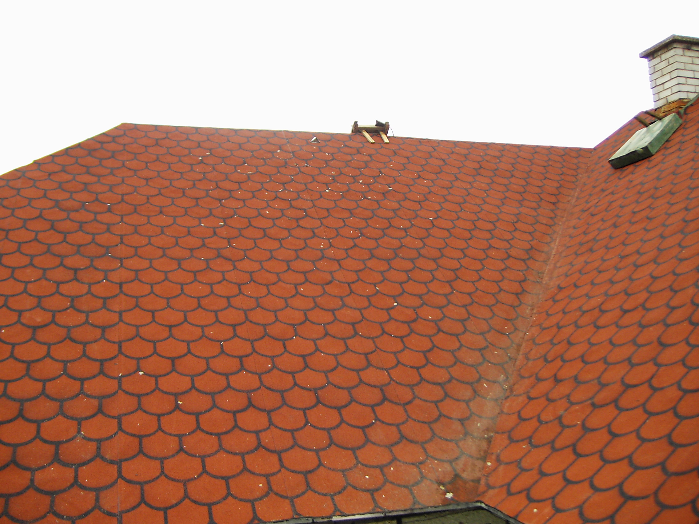 Sa-Ker-Szig - tetőszigetelés, tetőfelújítás, kémény burkolás, tetőablak vértezés,  