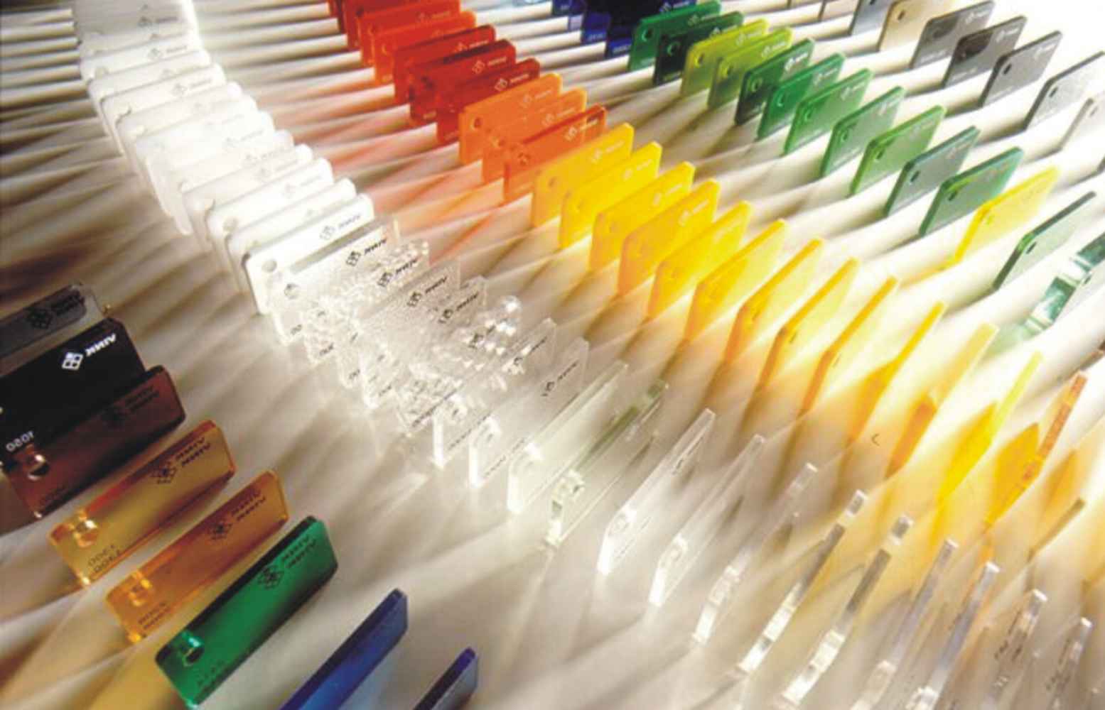 polikarbonát, plexi, PVC, PET, Cartonplast