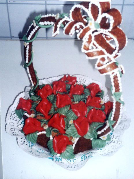 Kapitány Cukrászda - esküvőkre bálokra rendezvényekre torták sütemények kiszállítása hűtőkocsival