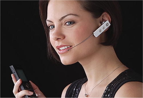 bluetooth_headset_620_20100802105415_181.jpg
