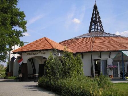 Harmónia Idősek Falva és Fogyatékosok Otthona , Idősek Otthona Budapest Pest megye