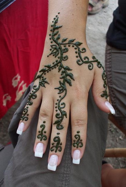 henna_kez_5_210_20110127115852_395.jpg