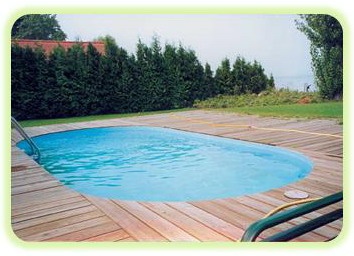 medence_faburkolattal