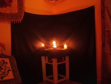 Jövőmondás és kártyajóslás, Kódolt és avatott gyertyák, Tanítás és tanácsadás, Talpmasszázs és Stresszoldás, Boszorkány rituálék, Voudon mágiák, Szalag és papírjóslás, Életút és párkapcsolat elemzés Jövőmondás és kártyajóslás, Kódolt és avatott gyertyák, Tanítás és tanácsadás, Talpmasszázs és Stresszoldás, Boszorkány rituálék, Voudon mágiák, Szalag és papírjóslás, Életút és párkapcsolat elemzés