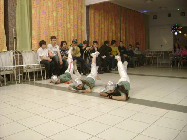 hip hop mint tánc oktatás, hip hop budapest, hip hop tanfolyam, hip hop tanfolyam budapest, hip hop tanfolyamok budapesten, hip hop oktatás, hip hop Örs Vezér,kezdő hip hop oktatás, hip hop tanfolyam, kezdo hip hop oktatás tanfolyam Budapest Örs vezér tér, hip hop tánctanfolyam, tánctanfolyam, tánciskola, tánctanítás