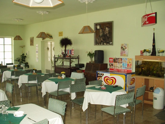 étterem, fogadó, rendezvényszervezés, napi menü, heti menü, étel házhozszállítás, közétkeztetés,vendéglátás, esküvő Esztergom Komárom 10-es út