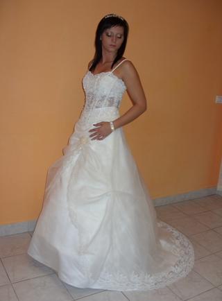 menyasszonyiruha3_803_20101123175739_5.JPG