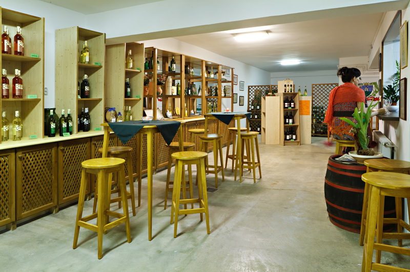 P&aacute;ntlika Pinc&eacute;szet, n&eacute;vre sz&oacute;l&oacute; borok, minős&eacute;gi magyar borok