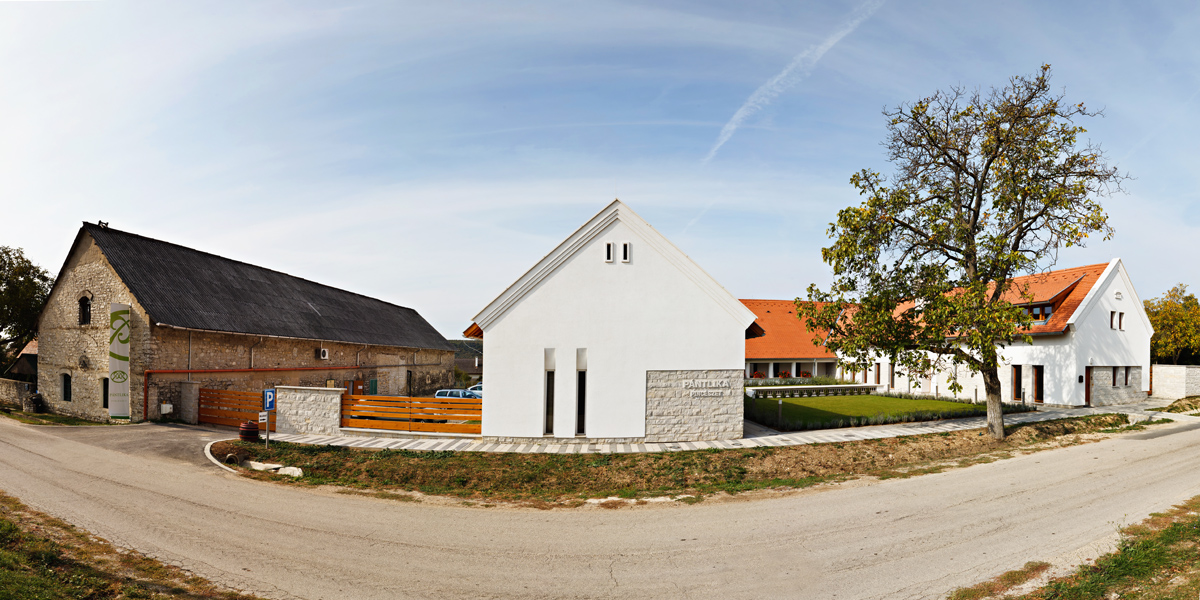 d&ouml;rgicsei P&aacute;ntlika Pinc&eacute;szet