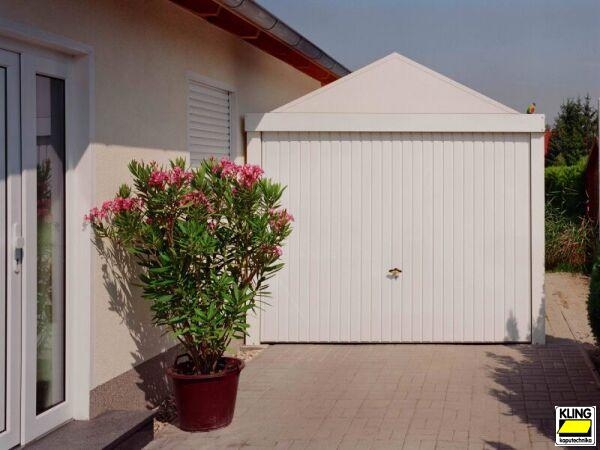 szekcion&aacute;lt kapu, kaputechnika, lakoss&aacute;gi gar&aacute;zskapu, lakoss&aacute;gi gar&aacute;zsajt&oacute;, gar&aacute;zskapu, gar&aacute;zsajt&oacute;, lakoss&aacute;gi szekcion&aacute;lt kapuk, szekcion&aacute;lt gar&aacute;zskapuk, lamell&aacute;s kapuk, hőszigetelt szekcion&aacute;lt kapu,