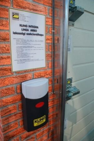 szekcion&aacute;lt kapu, kaputechnika, lakoss&aacute;gi gar&aacute;zskapu, lakoss&aacute;gi gar&aacute;zsajt&oacute;, gar&aacute;zskapu, gar&aacute;zsajt&oacute;, lakoss&aacute;gi szekcion&aacute;lt kapuk, szekcion&aacute;lt gar&aacute;zskapuk, lamell&aacute;s kapuk, hőszigetelt szekcion&aacute;lt kapu,