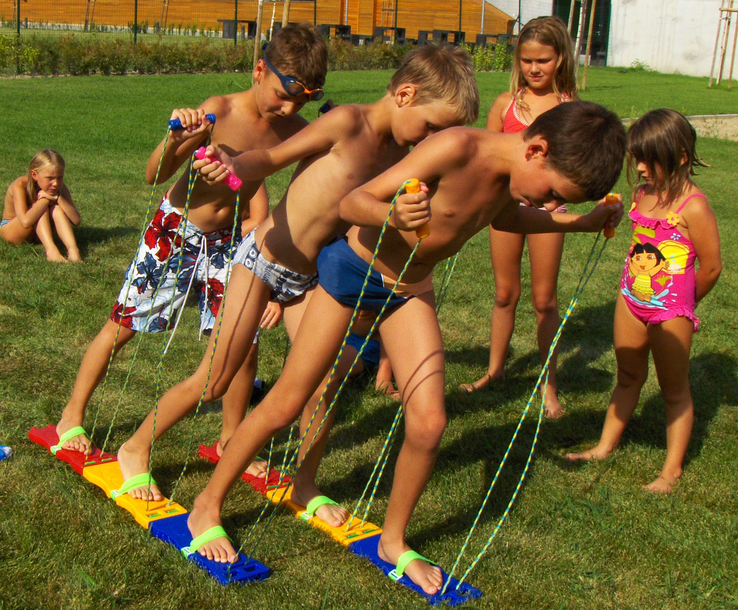 Nyári Gyerektábor, úszótábor