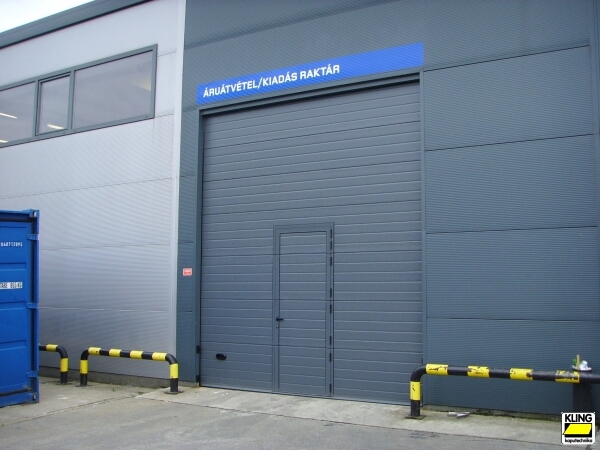 Ipari szekcion&aacute;lt kapuk, Lakoss&aacute;gi szekcion&aacute;lt kapuk, lapoz&oacute;kapuk forgalmaz&aacute;sa