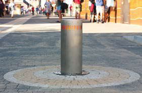 szekcion&aacute;lt kapu, kaputechnika, lakoss&aacute;gi gar&aacute;zskapu, lakoss&aacute;gi gar&aacute;zsajt&oacute;, gar&aacute;zskapu, gar&aacute;zsajt&oacute;, lakoss&aacute;gi szekcion&aacute;lt kapuk, szekcion&aacute;lt gar&aacute;zskapuk, lamell&aacute;s kapuk, hőszigetelt szekcion&aacute;lt kapu, behajt&aacute;s g&aacute;tl&oacute;