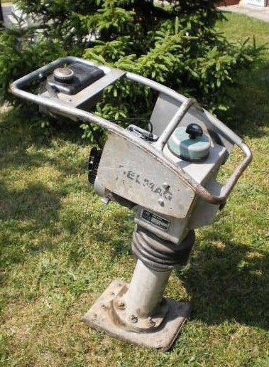 Benaco Kft. - minőségi német betonfúró szerszámok, vágótárcsák, gyémántvágó tárcsák, aszfaltvágó tárcsák, gránitvágó tárcsák, téglavágó, asztali csempevágók, betonsimító gépek, építőiparigép bérbeadás, javítás, szervizelés 