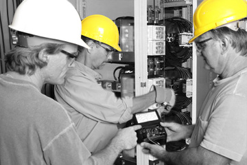 KRL Kft. - Automatikus fázisjavító berendezések és kondenzátorok tervezése és gyártása, országos szervíze.