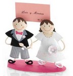 Asztaldekorációk, csináld magad dekorkellékek, dekorációk, égi lámpások, évfordulók kiegészítők a ruhához, kollekciók, konfetti ágyúk, köszönetajándékok, leány-és legénybúcsú meghívók, ültetőkártyák, nászajándékok, szertartás kellékek, tortadíszek, tortaszettek, vendégkönyvek. Esküvök teljes dekorációja, organzák, asztalközepek, asztali  futók, virágdíszek, kellékek. 