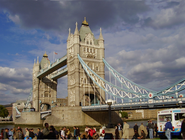 Alkalmazottak bérszámfejtése angol cégek számára