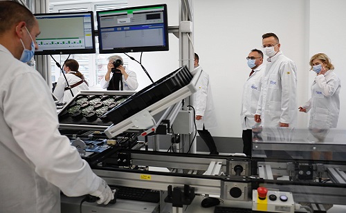 Nagyberuházás lesz a Flextronics Kft. két üzemében